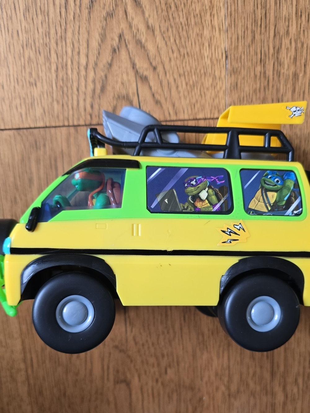 Teenage Mutant Ninja Turtle -Mutant , Mayhem Pizza Blaster RC Van- Parts/display